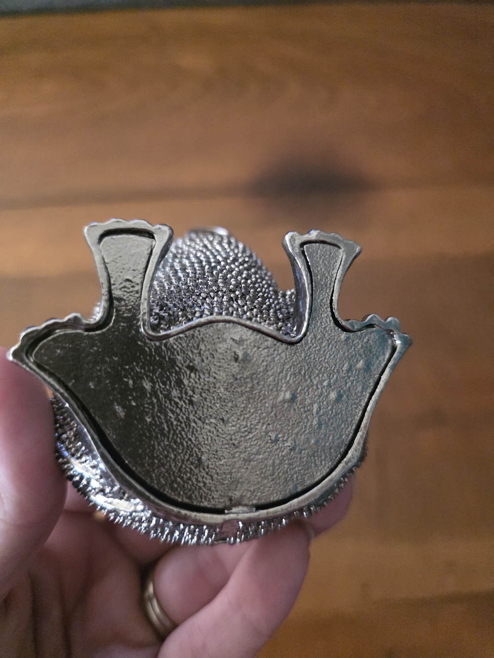 Vintage Silver Frog Retractable Measuring Tape - Picture 5 of 5